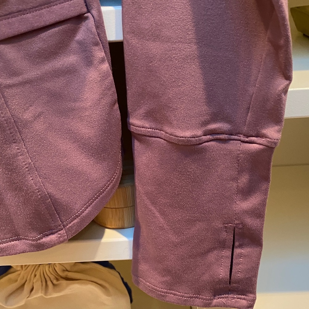 RUNDER Armour Mauve Fitted Top.  Size SP. LIKE NEW! - Picture 13 of 14